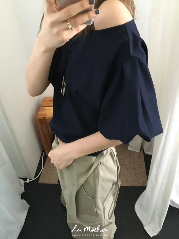 斜肩袖縮口上衣